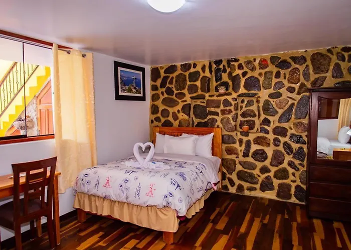 In - Overlooking The Mountains With Two Terraces - Double 10 * Ollantaytambo